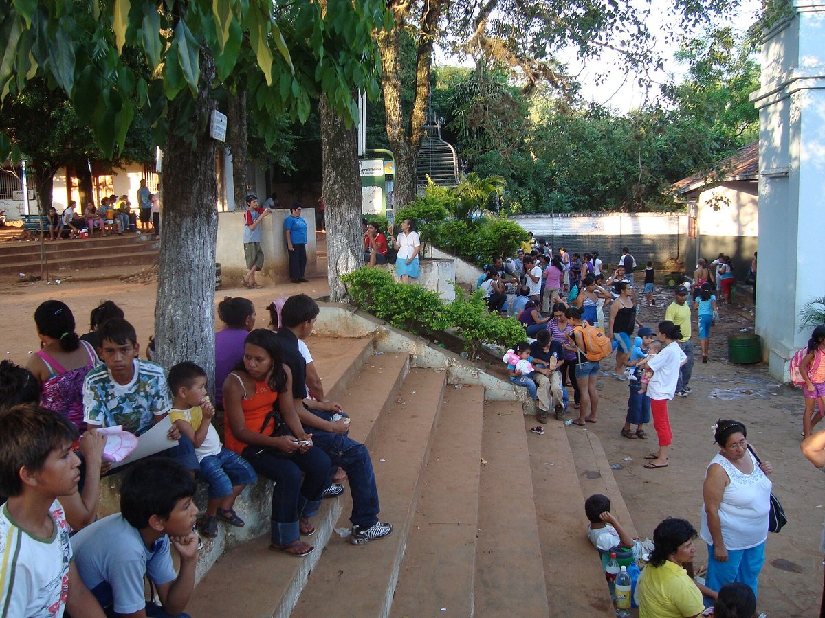 Peregrinos en el santuario Tupãsy Ykua de Caacupé